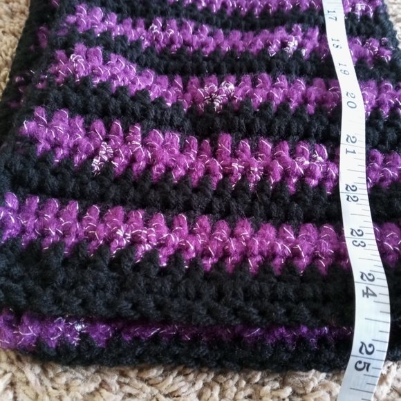 Beetlejuice-inspired scarf - Picture 6 of 9